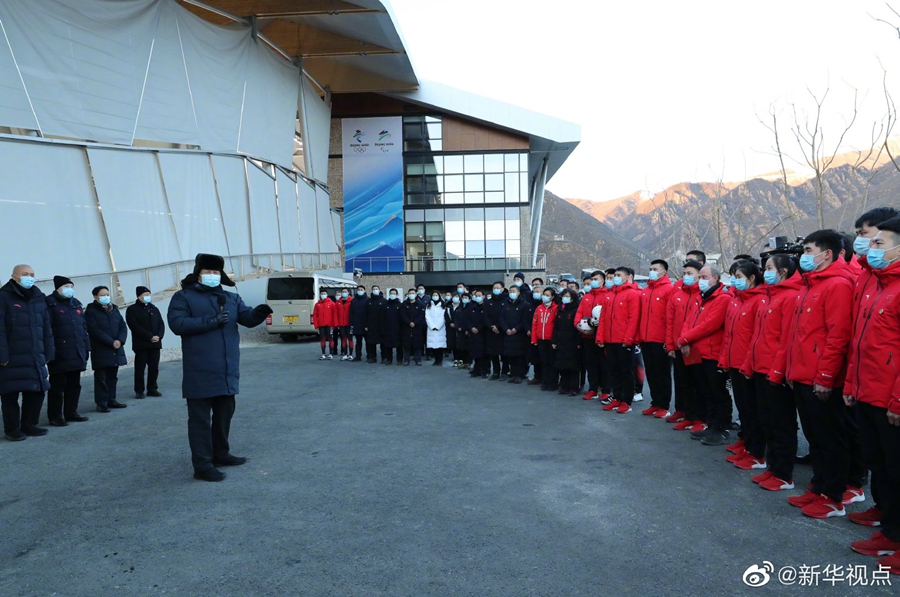 习近平：要通过举办冬奥会把我国冰雪运动搞上去